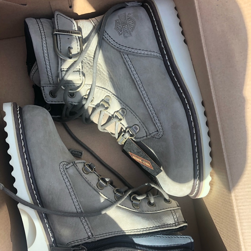 HARLEY DAVIDSON RIDING BOOTS - NEVER BEEN WORN
